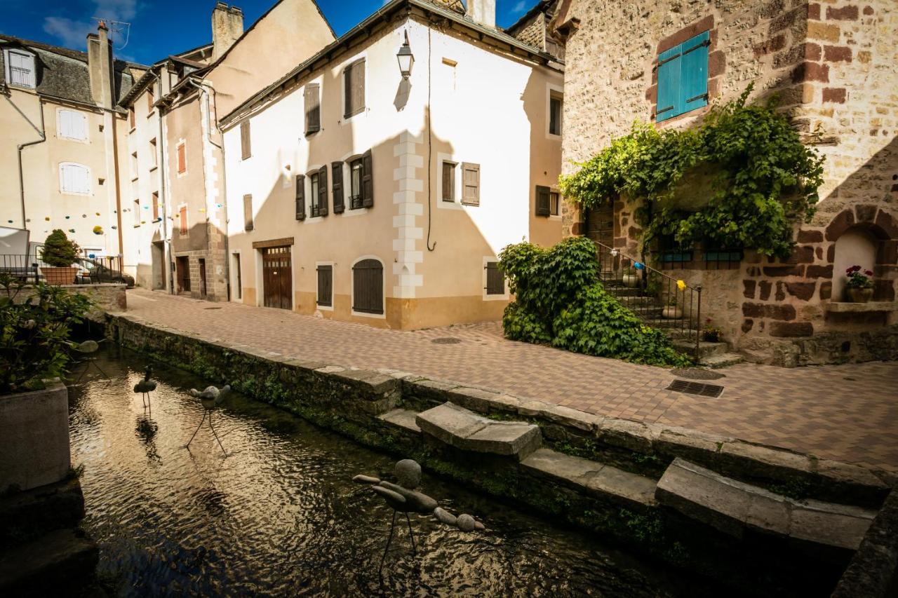 Logis Hotel Restaurant Du Commerce La Canourgue Εξωτερικό φωτογραφία
