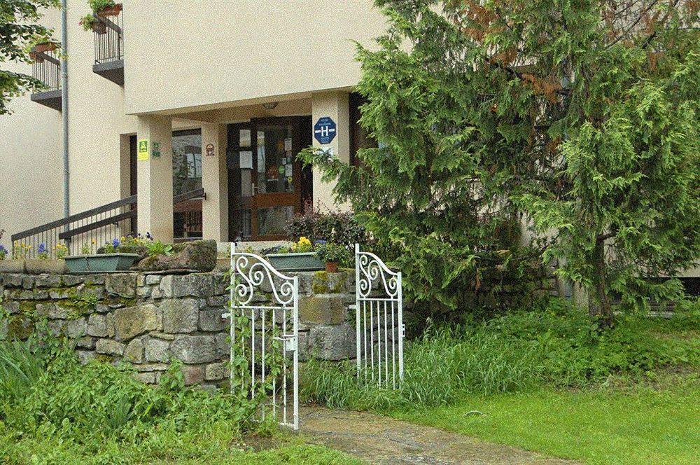 Logis Hotel Restaurant Du Commerce La Canourgue Εξωτερικό φωτογραφία