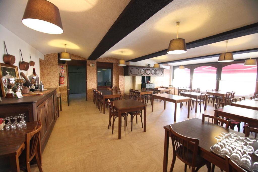 Logis Hotel Restaurant Du Commerce La Canourgue Εξωτερικό φωτογραφία