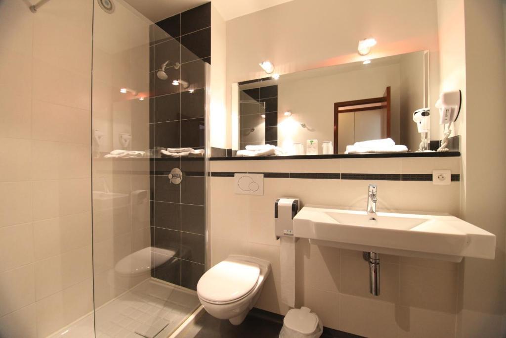 Logis Hotel Restaurant Du Commerce La Canourgue Εξωτερικό φωτογραφία